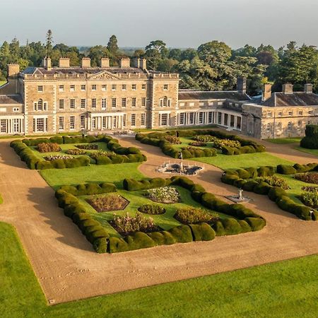 カールトン・ハウス・ホテル メイヌース エクステリア 写真 The former manor house of the estate