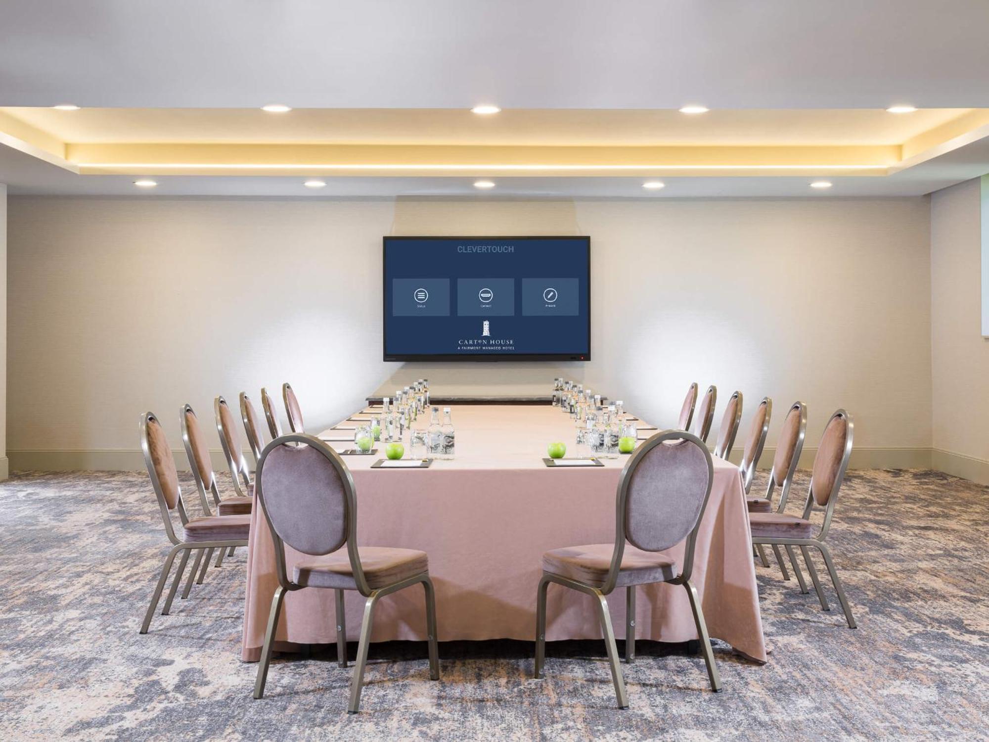 カールトン・ハウス・ホテル メイヌース エクステリア 写真 Meeting room